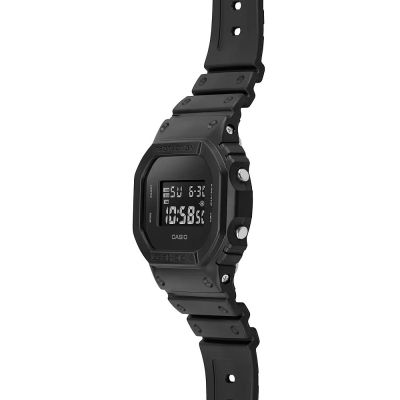 Мъжки часовник Casio G-Shock - DW-5600UBB-1ER