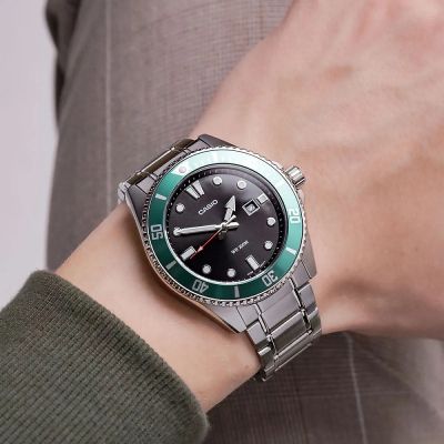 Мъжки аналогов часовник Casio Diving - MDV-107D-3AVEF